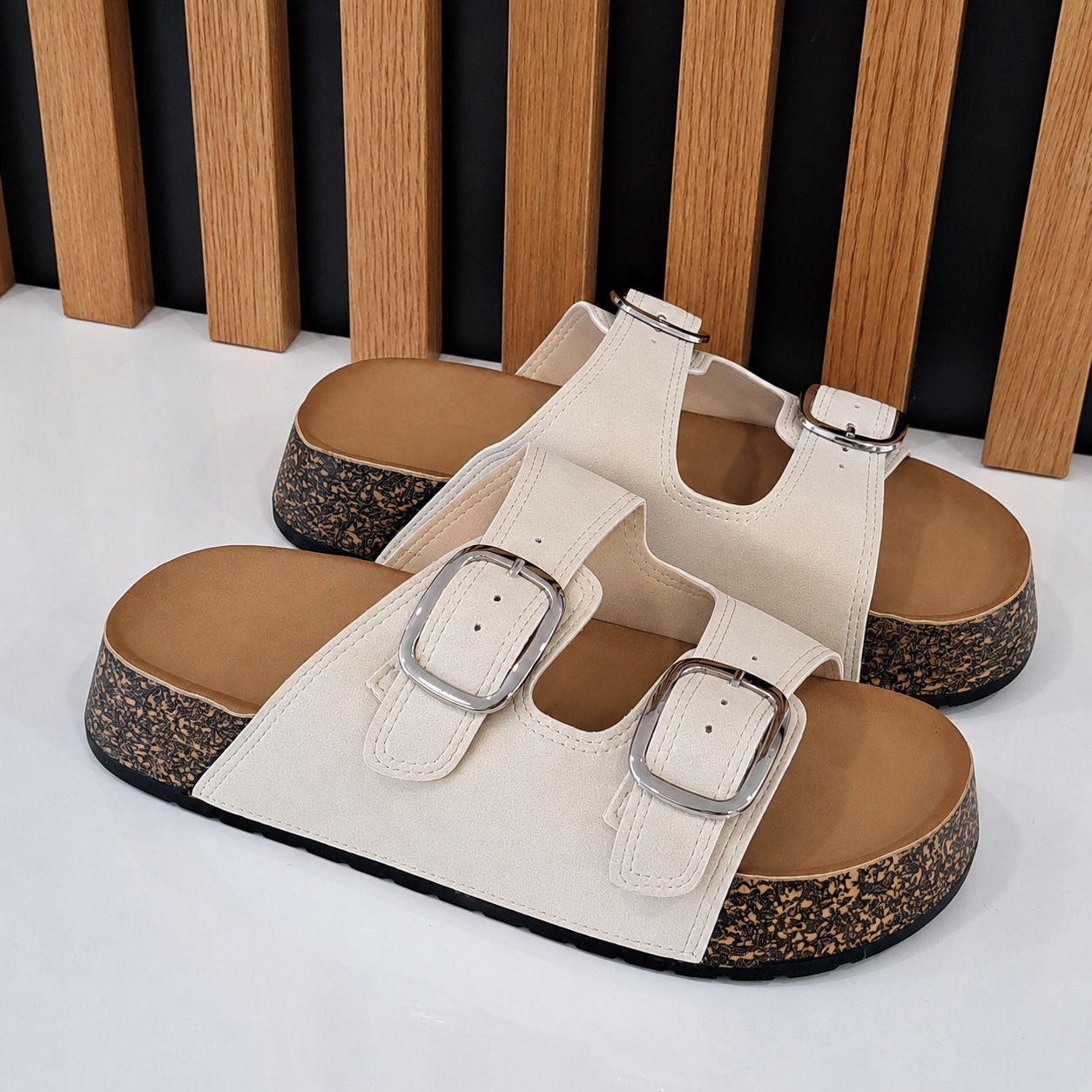 Chinelo 17 bege